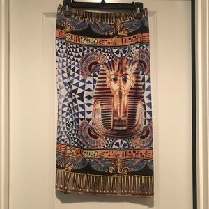 Fashionable pencil skirt